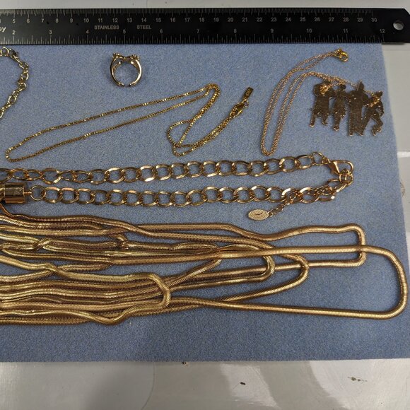 Gold Tone Jewelry Lot Necklaces Ring Bracelet 5 Piece Lot - Picture 2 of 7